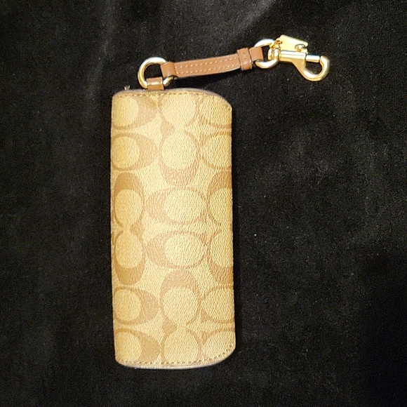 Coach Sunglasses Case - Picture 2 of 5